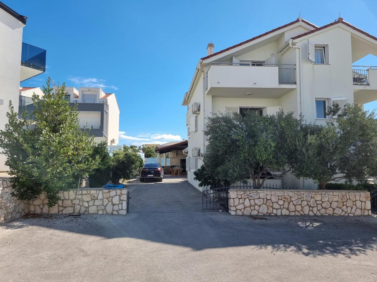 Apartments Gabbiano Novalja Exteriér fotografie